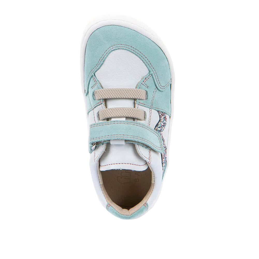 Mint kid's sneaker with velcro straps on